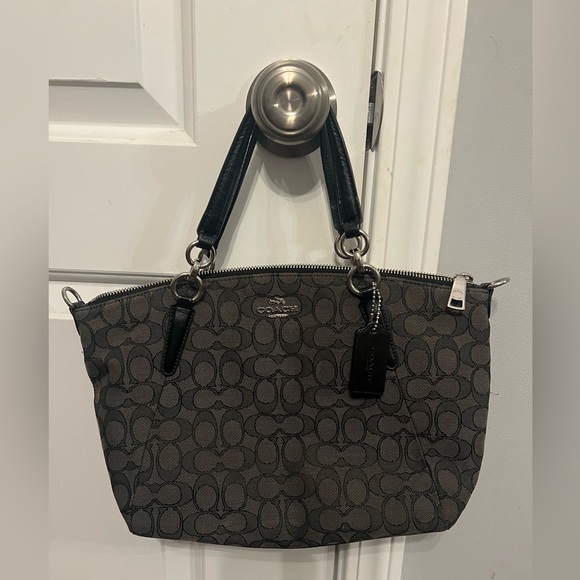 Coach Satchel - Picture 1 of 7